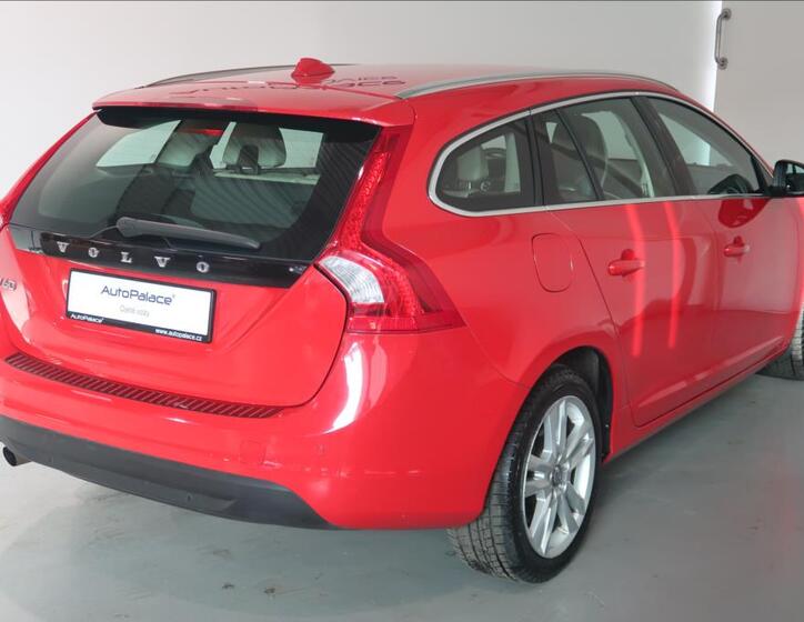 Volvo V60 4