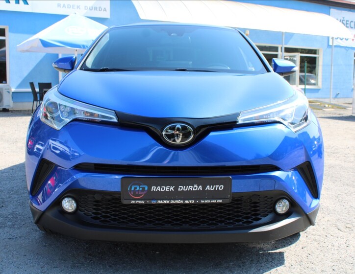 Toyota C-HR 2