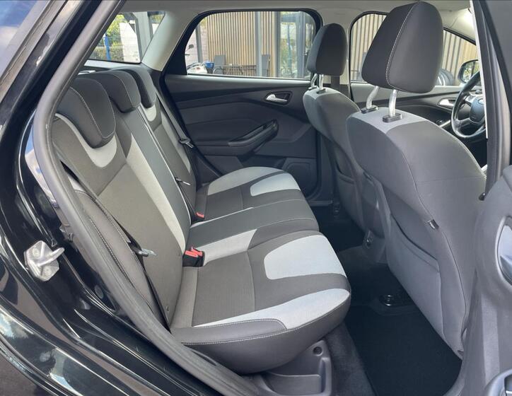 Ford Focus 24
