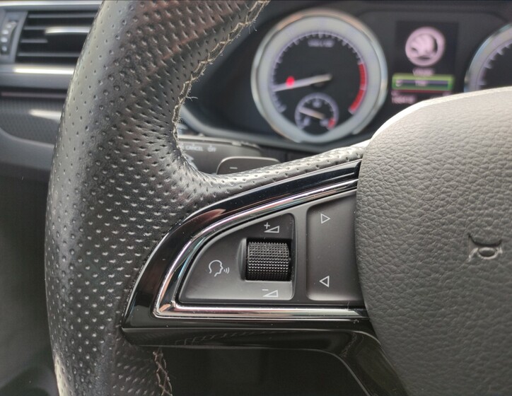 Škoda Superb 11