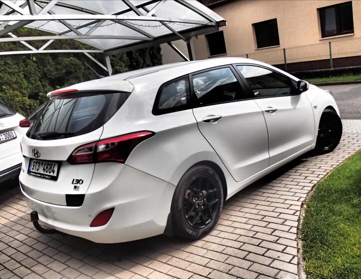 Hyundai i30 4