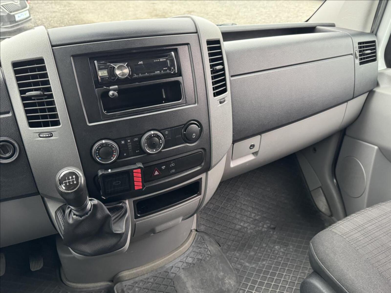 Mercedes-Benz Sprinter 12