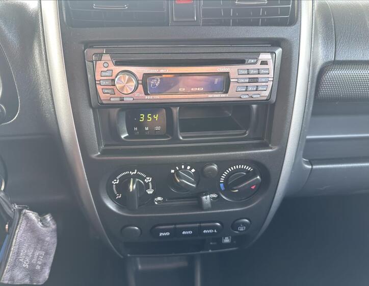 Suzuki Jimny 16
