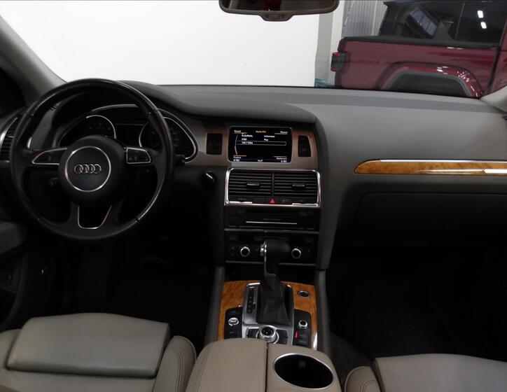 Audi Q7 5
