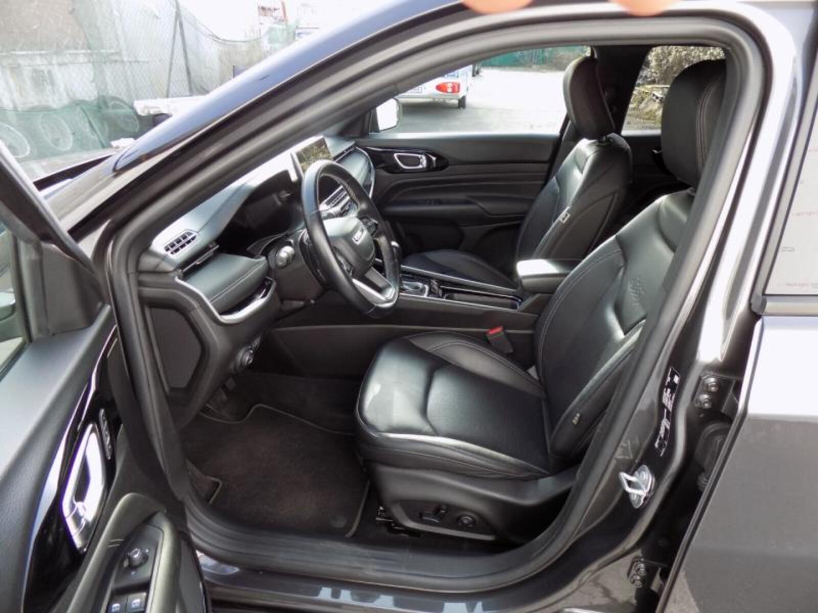 Jeep Compass 12