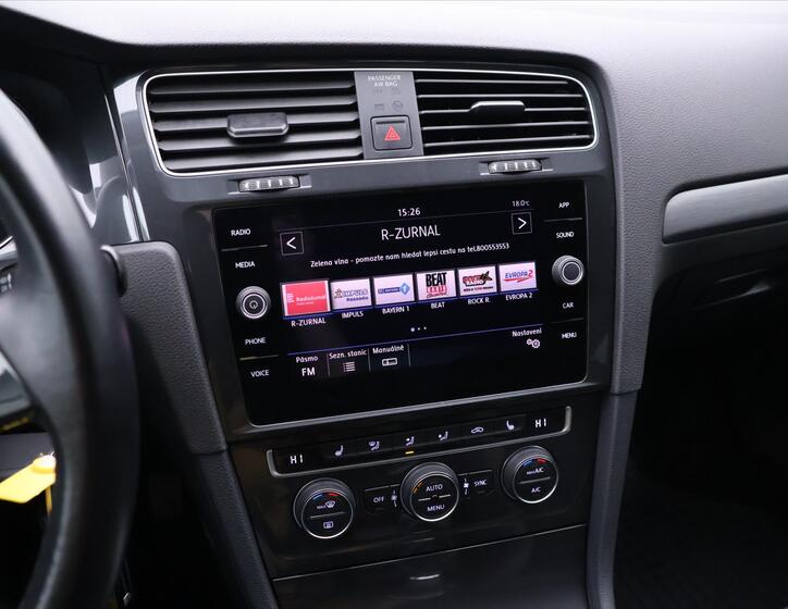 Volkswagen Golf 23