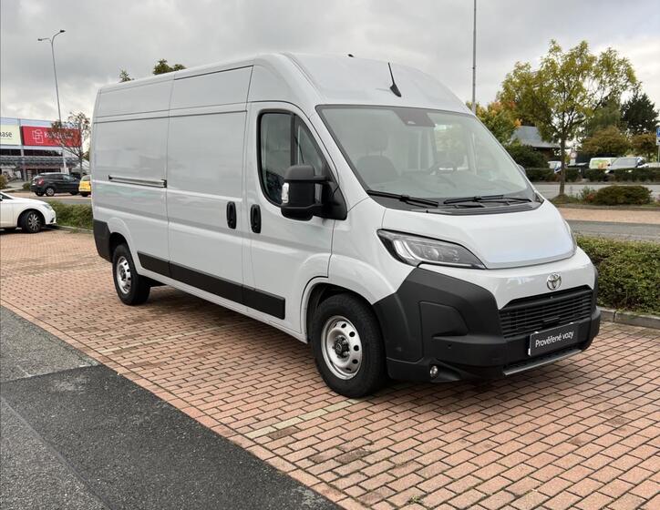 Toyota ProAce 13