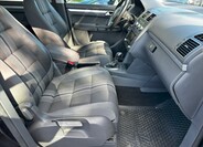 Volkswagen Touran 11