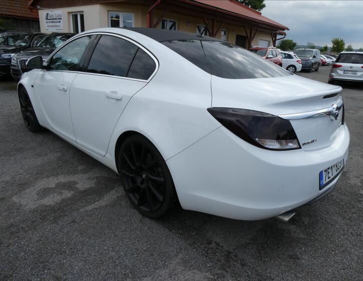 Opel Insignia 6