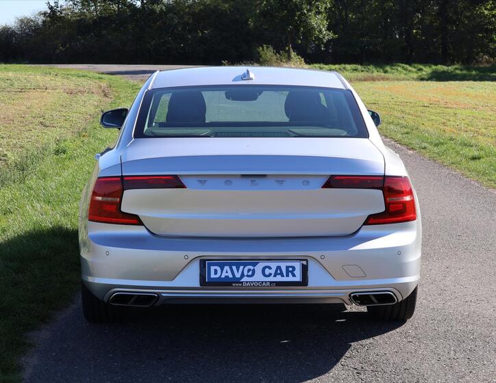 Volvo S90 5