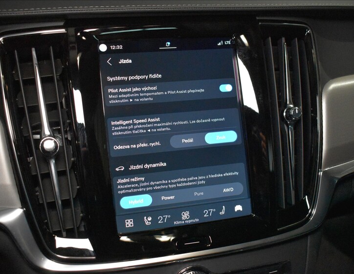 Volvo V90 33