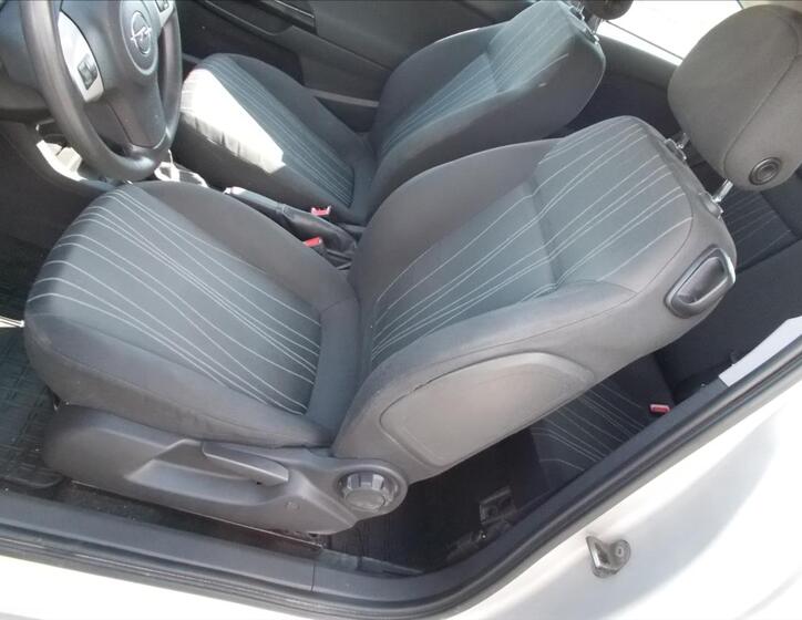 Opel Corsa 13