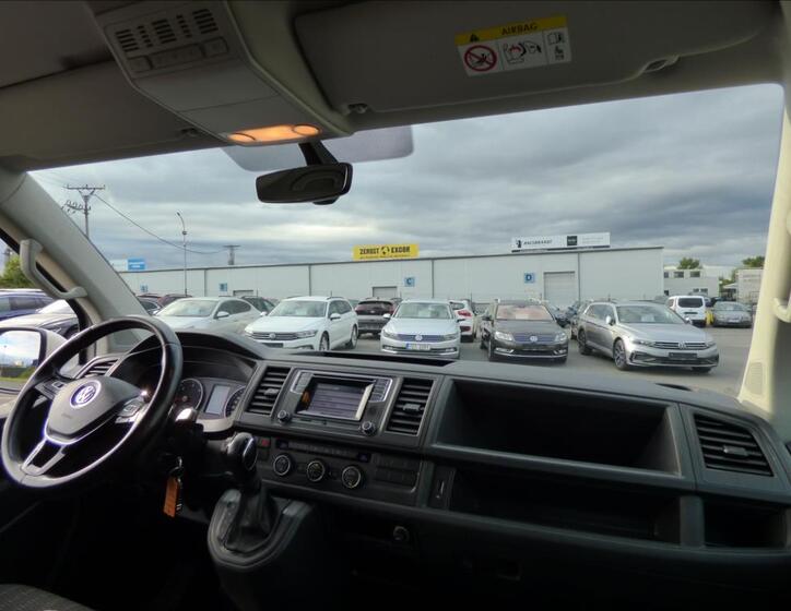 Volkswagen Caravelle 49