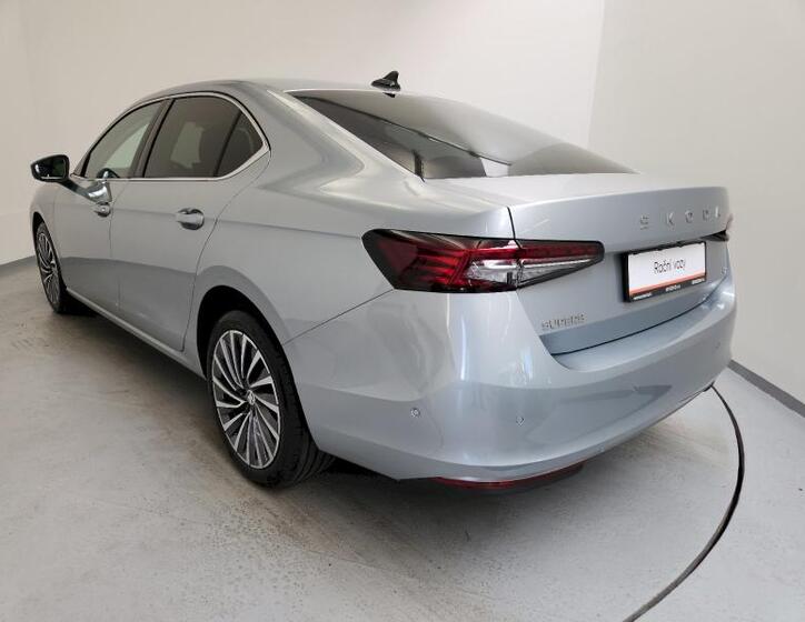 Škoda Superb 8