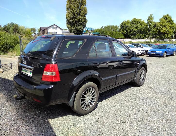 KIA Sorento 4