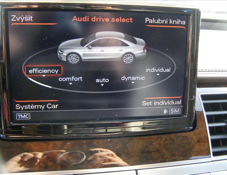 Audi A8 46