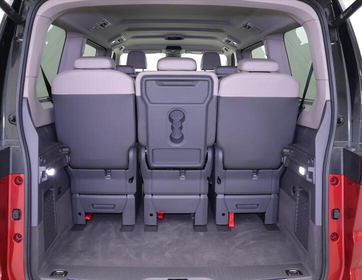 Volkswagen Multivan 10