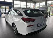 Hyundai i30 4