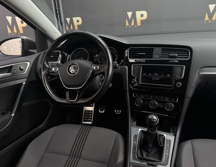 Volkswagen Golf 19