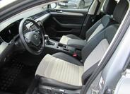 Volkswagen Passat 9