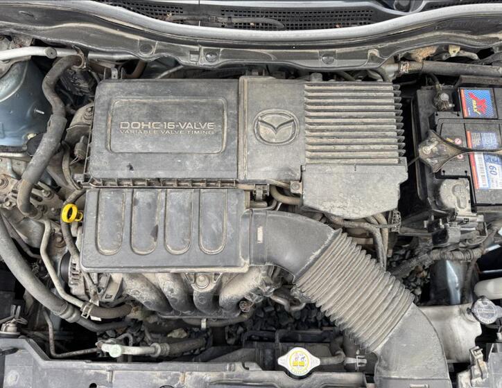 Mazda 2 37
