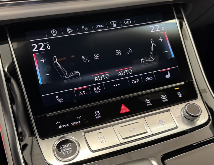Audi Q8 19