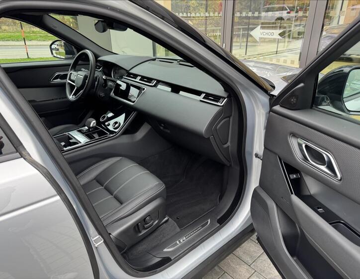 Land Rover Range Rover Velar 23