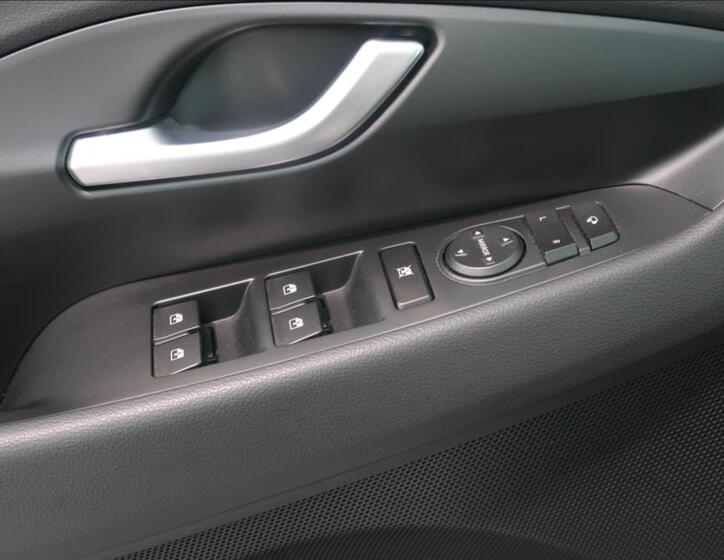 Hyundai i30 23
