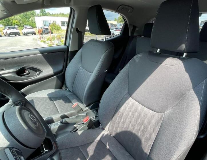 Toyota Yaris 18