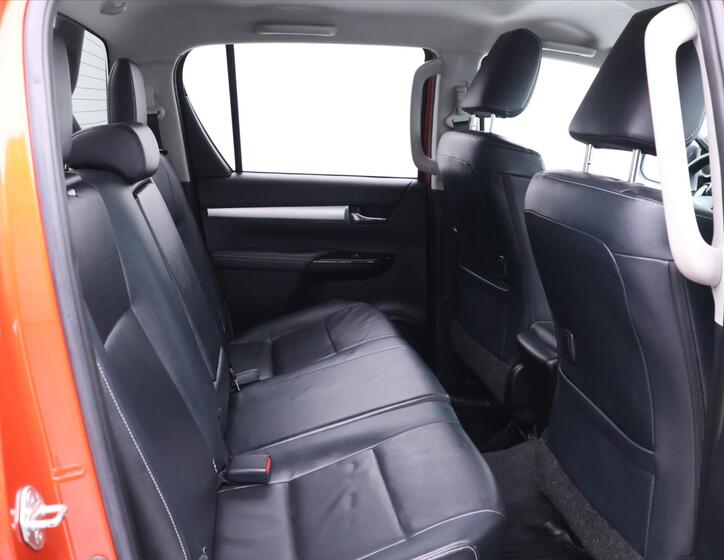 Toyota Hilux 13