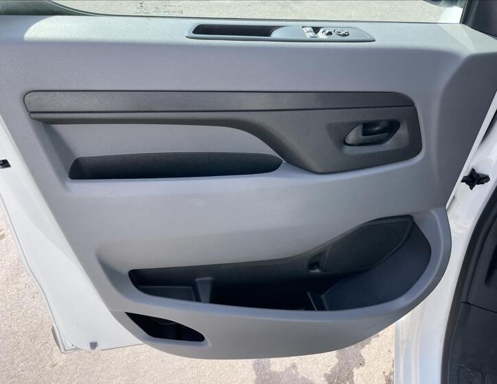 Opel Vivaro 14