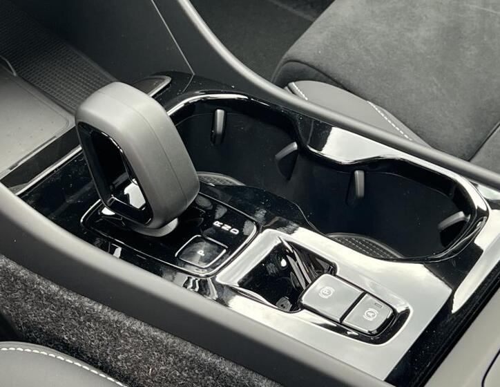 Volvo XC40 11
