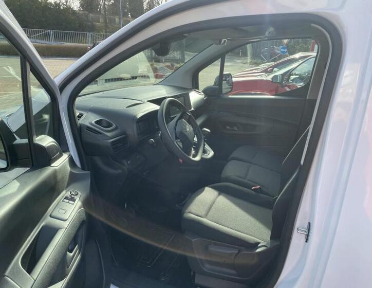 Toyota ProAce City 13
