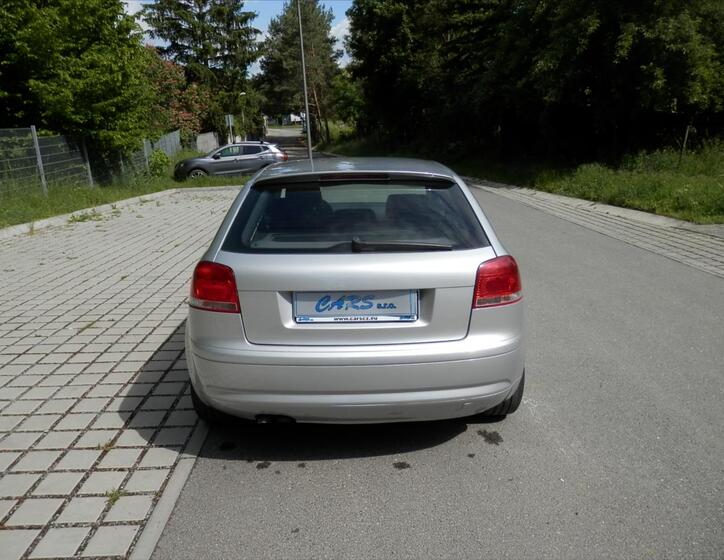 Audi A3 8