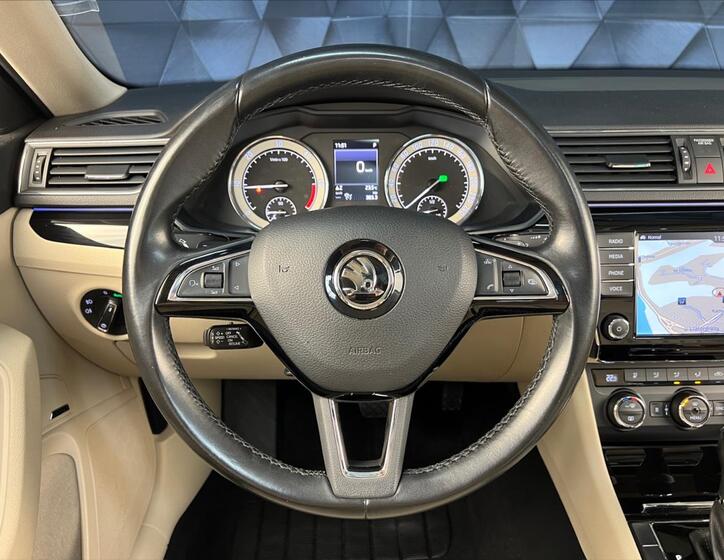 Škoda Superb 13