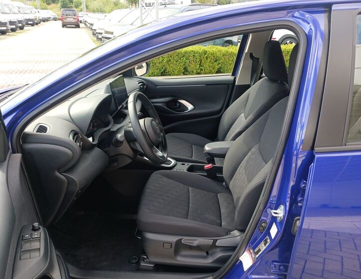 Toyota Yaris 9
