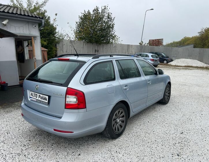 Škoda Octavia 10
