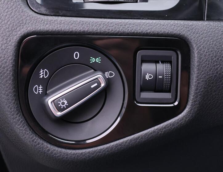 Volkswagen Golf 15