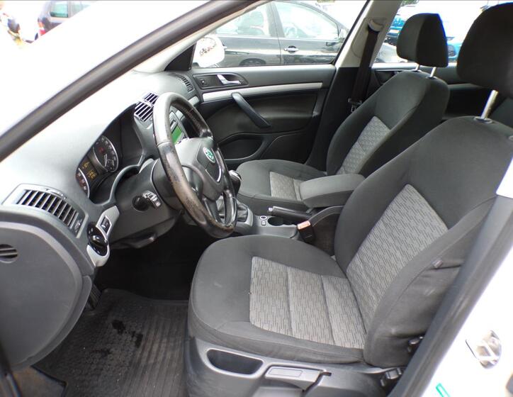 Škoda Octavia 13