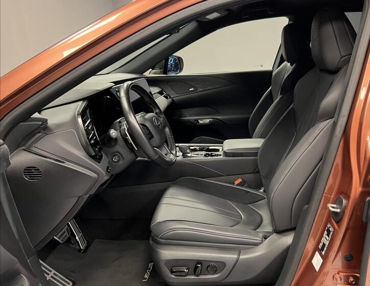 Lexus RX 500h 6