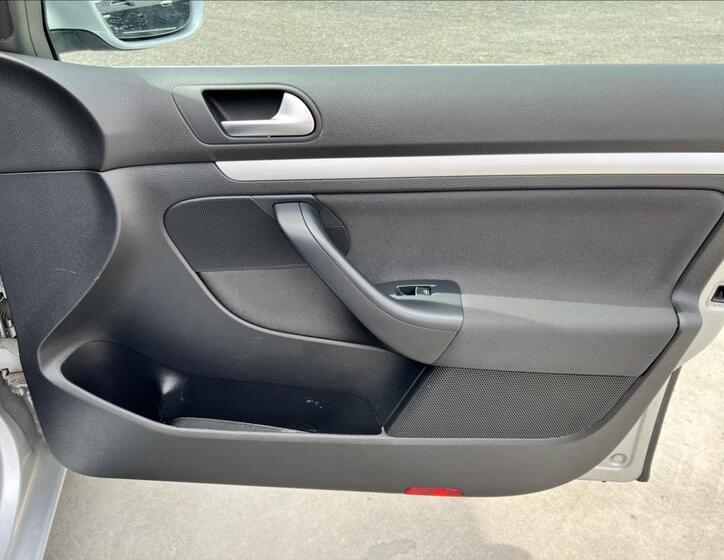 Volkswagen Golf 30