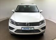 Volkswagen Touareg 2