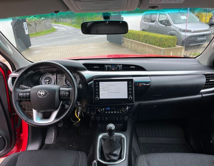 Toyota Hilux 18