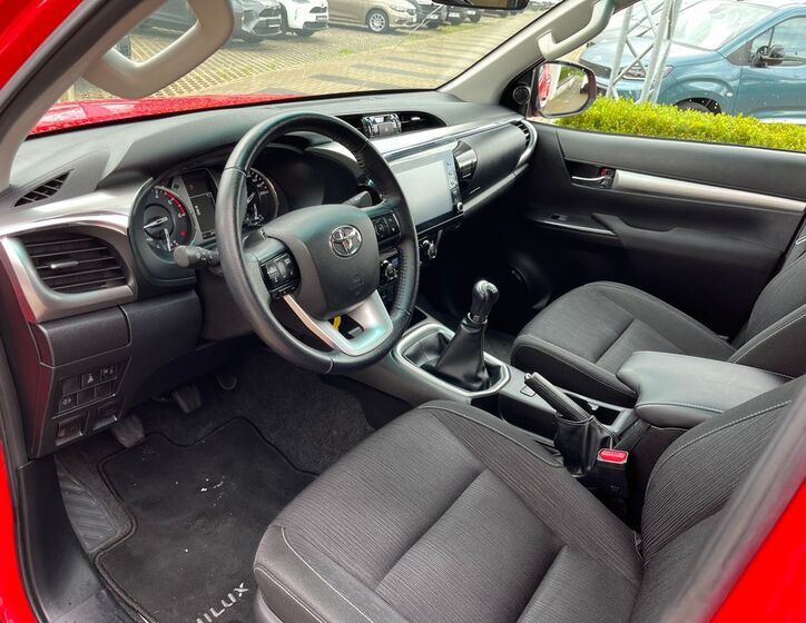 Toyota Hilux 14