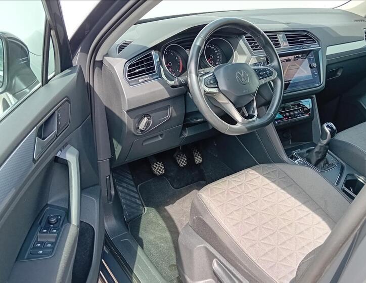 Volkswagen Tiguan 5