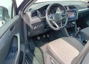 Volkswagen Tiguan 5