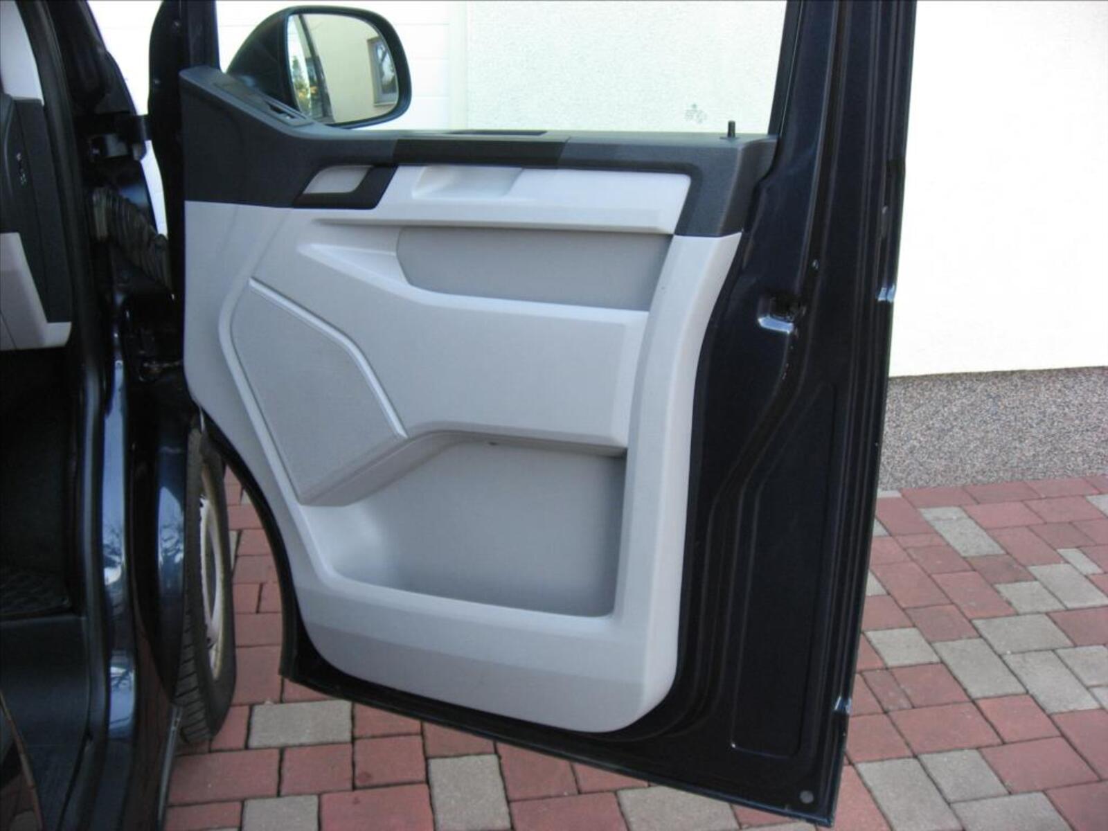 Volkswagen Transporter 16