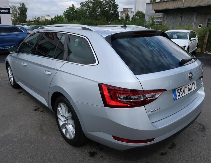Škoda Superb 4