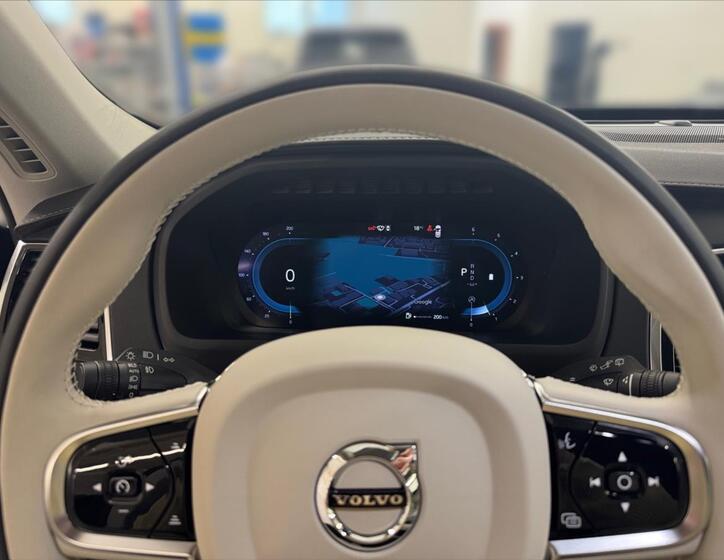 Volvo XC90 8