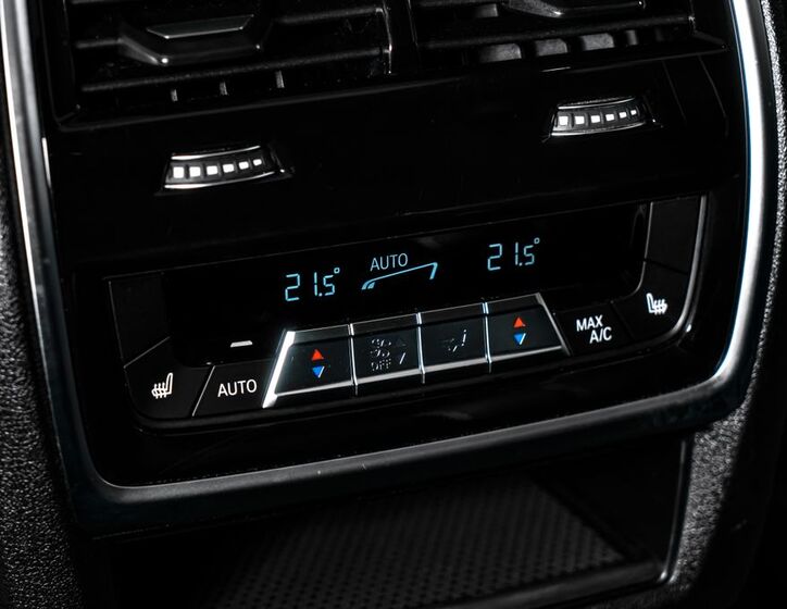 BMW X7 21